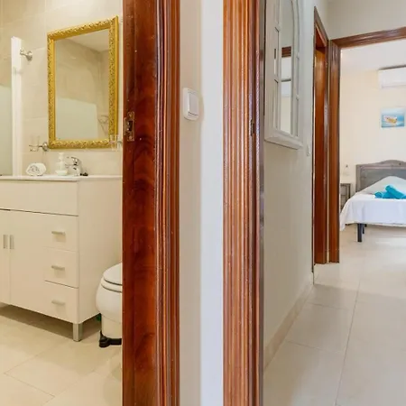 Wonderful 3 Bedroom With Two Spacious Terraces Apartment *